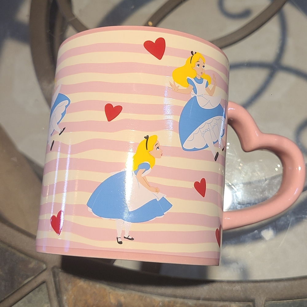 Alice in Wonderland Heart Handle Mug, NWT
